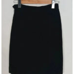 falda negra Moschino talla 36