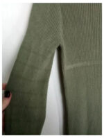 jersey verde guess talla s o top y2k vintage años 00s ajustado con hombros al aire.