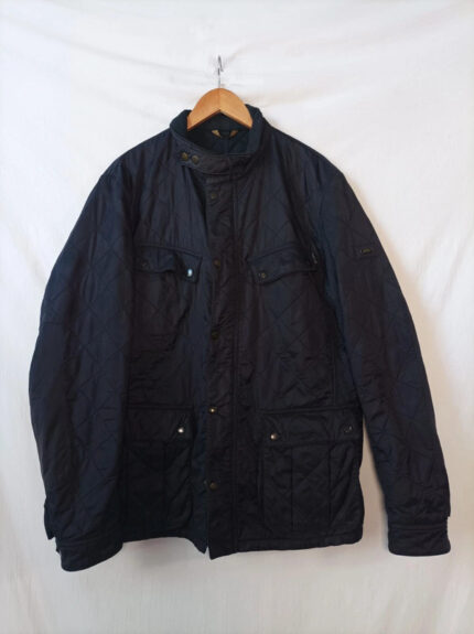 Barbour International azul oscuro acolchada con forro talla XL