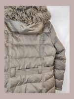 Chaqueta Barbour mujer, beige/marron con capucha de pelo Talla 40