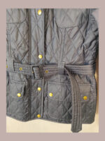 Chaqueta acolchada Barbour internacional, azul oscuro con forro azul claro Talla 38