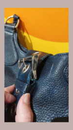 Bolso de piel Prada, azul.