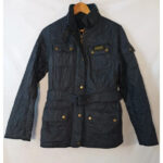 Barbour chaqueta International acolchada azul con cinturón talla 40