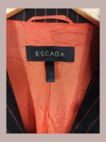 Chaqueta Escada negra con rayas naranjas "diplomática" talla 42. Sin estrenar.