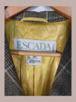 Chaqueta Escada americana marrón de cuadros talla 40 de pura lana.