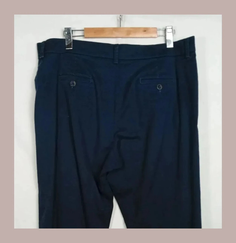 9129ba2a-8056-4f35-9348-65368e2f37c2.jpeg talla 50 pantalones tipo chinos lee