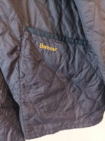Barbour acolchada azul oscuro con cuello pana talla XL
