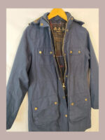 Chaqueta Barbour waterproof, azul marino Talla 40