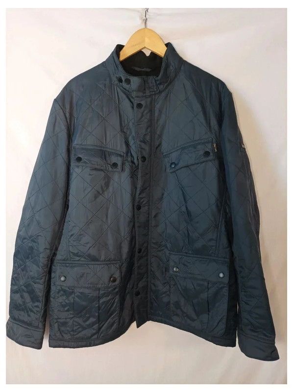 bc1a9b4f-0970-4ee1-a1f1-901ed1f042c2.jpeg Barbour international azul con forro negro acolchada talla XXL Modelo ariel polarquilt