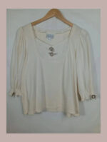 blusa tirol color hueso meico talla L