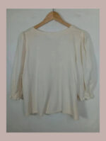 blusa tirol color hueso meico talla L