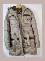 Chaqueta Barbour mujer, beige/marron con capucha de pelo Talla 40