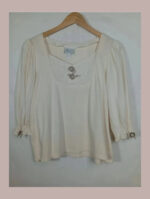 blusa tirol color hueso meico talla L