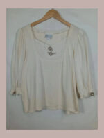blusa tirol color hueso meico talla L