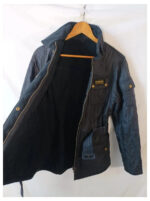 Barbour chaqueta International acolchada azul con cinturón talla 40