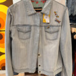Vaquera fendi distressed forro de flores muy usada talla s