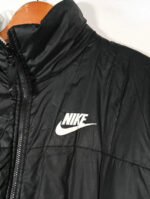 abrigo Nike reversible blanco por dentro, talla S