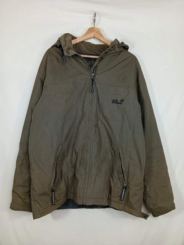 19705b10-b9c0-476c-9eb0-b9b9ba063324.jpeg abrigo Jack wolfskin marrón gruesa talla L