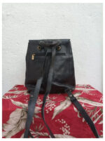 Mochila de piel Giudi negra. Perfecto estado