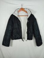 abrigo Nike reversible blanco por dentro, talla S