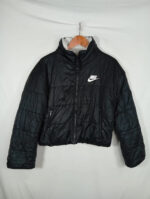 abrigo Nike reversible blanco por dentro, talla S